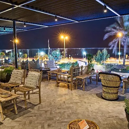 蓝天城海滩酒店 Rhodes City